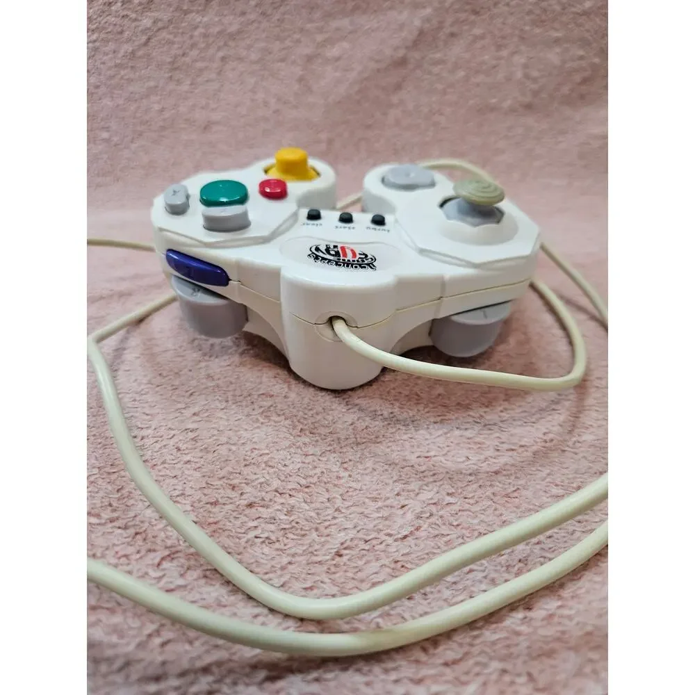 Concepts Game Fury Wired Controller for Nintendo GameCube *untested*